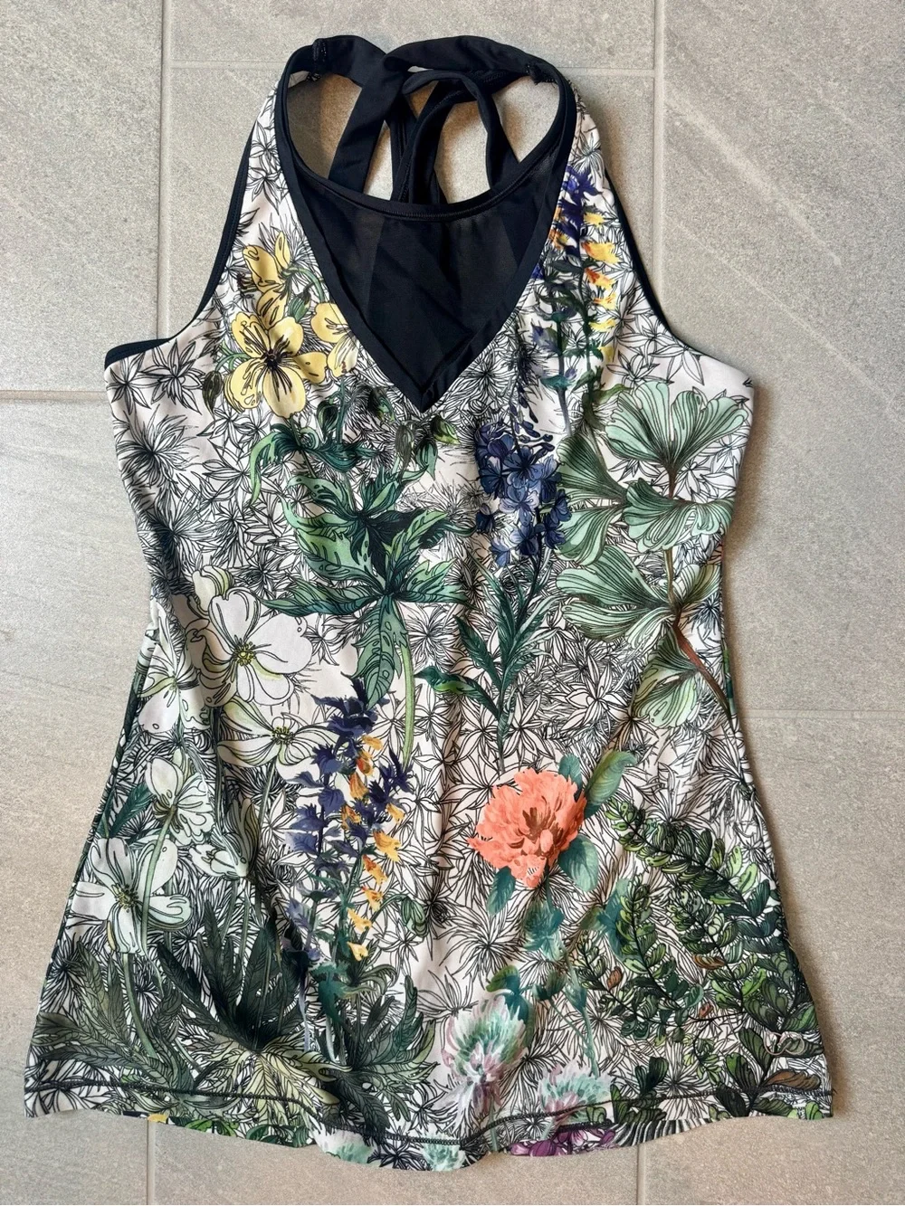 CALIA by Carrie Underwood Black and Green Leaf Print Active Set